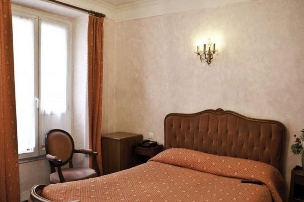 Louvre Hotel