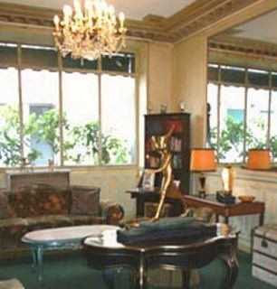 Hotel Louvre 2*