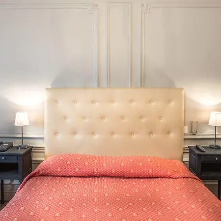 Hotel Louvre Parigi