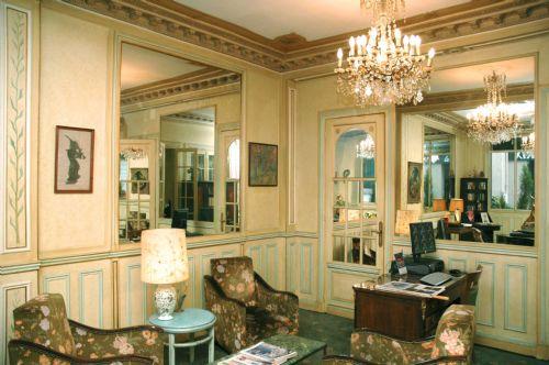 Hotel Louvre Parigi
